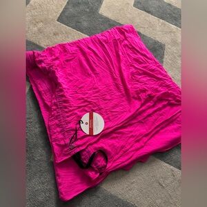 Lululemon Diversity Scarf Raspberry Glo Light Weight